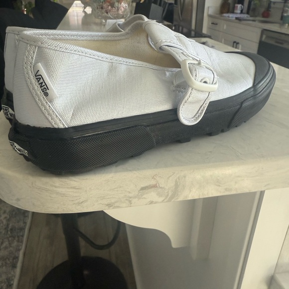 Vans Style 93 Mary Jane coated canvas shoes in the white and black size 7 - Picture 5 of 6